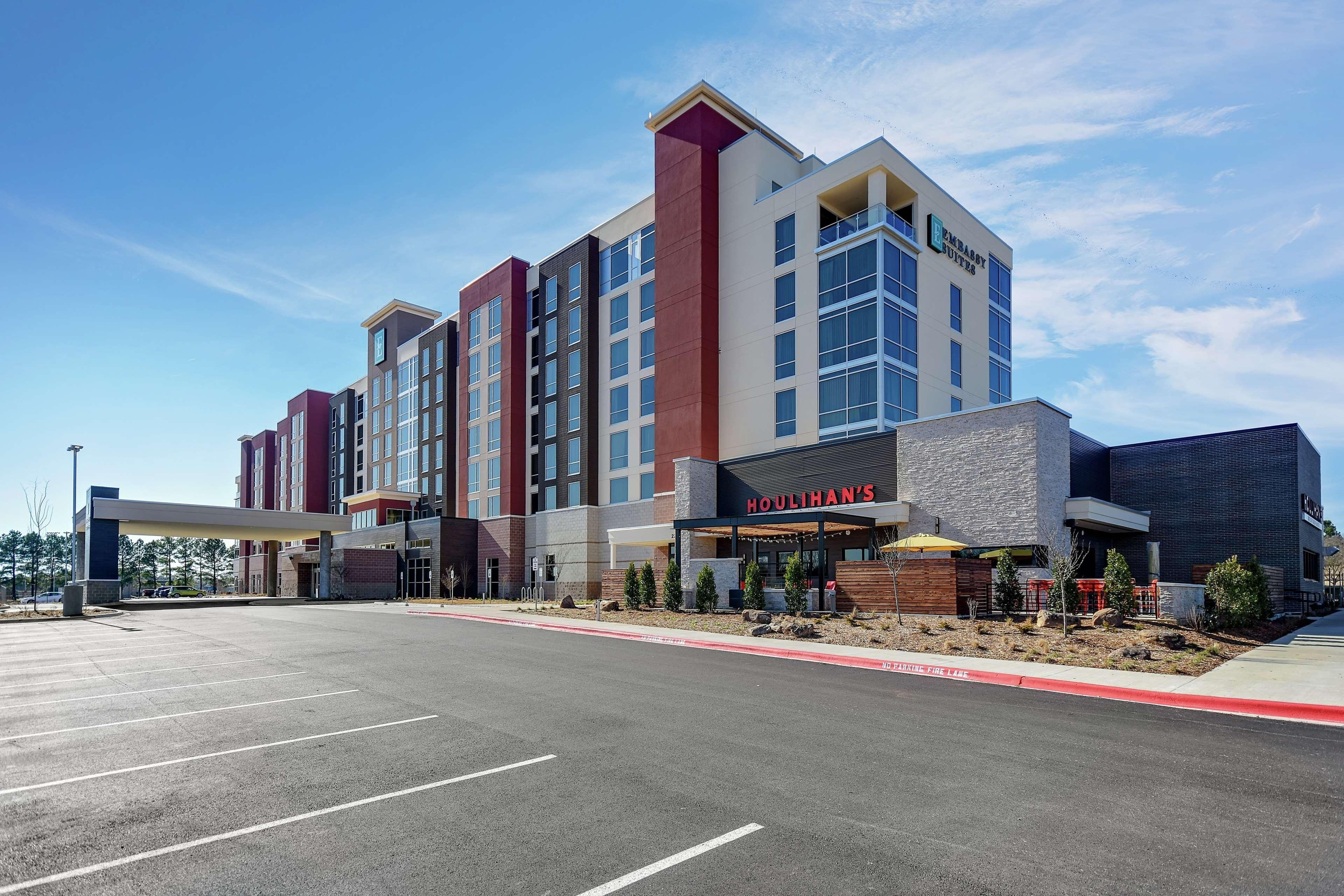 Embassy Suites By Hilton Jonesboro Red Wolf Convention Center Kültér fotó
